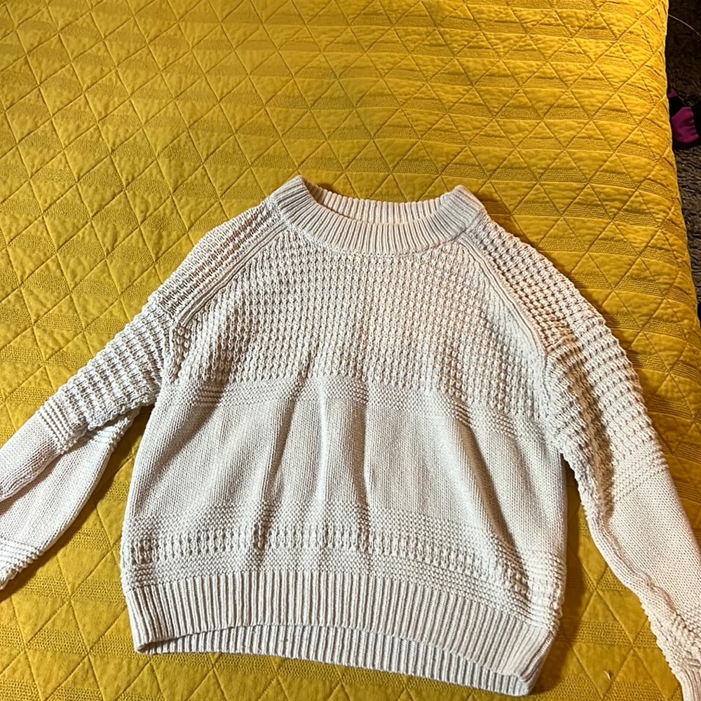 Universal Thread off-white sweater